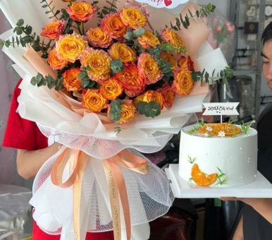  Combo Bánh Kem Và Hoa Tươi – Quà Tặng Tinh Tế Và Xúc Động Dành Cho Người Thương