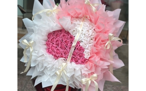 Hoa sáp thơm giao toàn TP.HCM – Xu hướng quà tặng tinh tế, bền đẹp và đầy cảm xúc