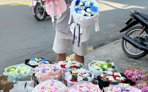 GIỚI THIỆU VỀ HOA SÁP CAO CẤP TẠI KẸO NGỌT BAKERY