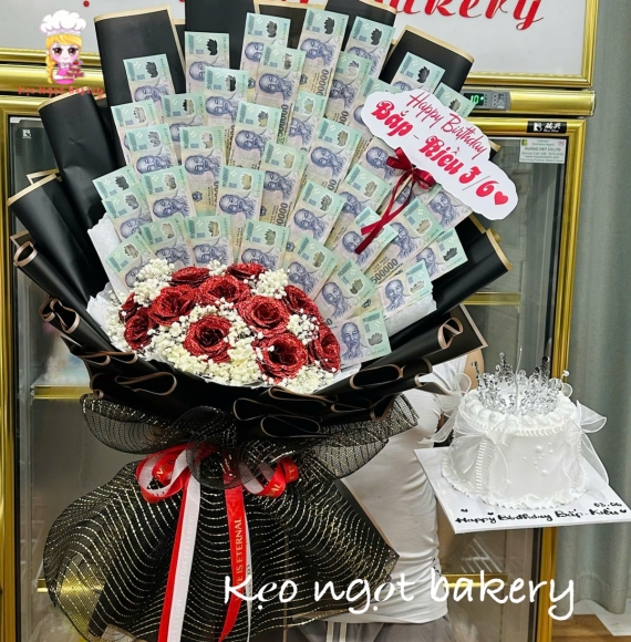Combo hoa tiền 500k và bánh kem kim tuyến siêu hot 
