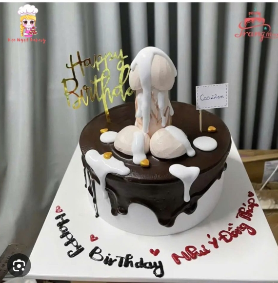 Bánh kem 18+ lầy lội tặng người yêu