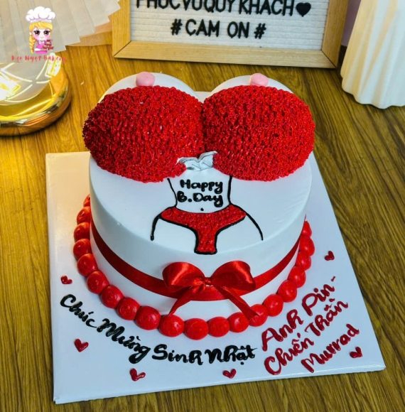 Bánh kem tone hồng làm theo yêu cầu siêu hot 