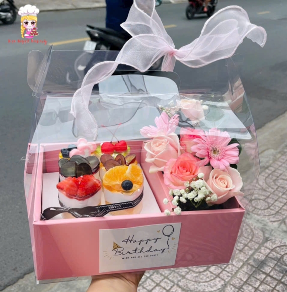 Sét bánh panacota và hoa tone hồng,mẫu mới cho lễ 20/10