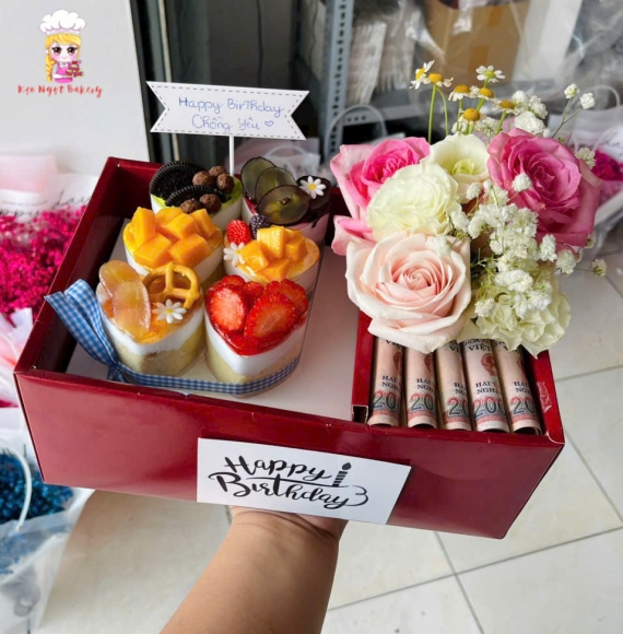 Sét bánh panacota và hoa tiền