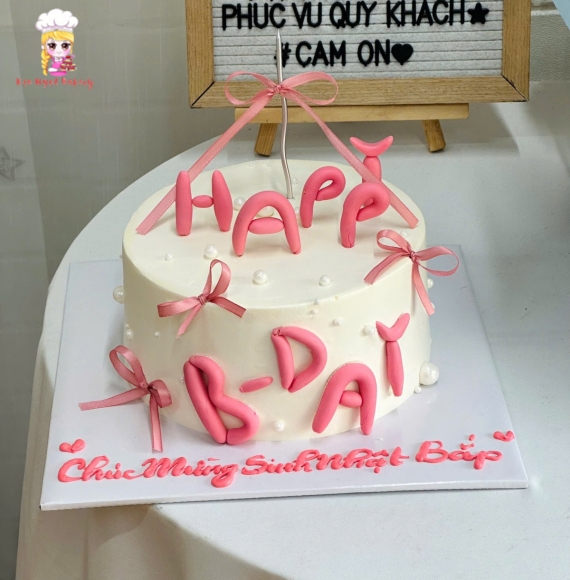 Bánh kem tone hồng tặng bạn gái 