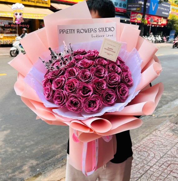 Hoa sáp tone tím kèm vương miệng tại Kẹo Ngọt