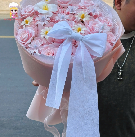 Bó hoa sáp tone hồng tặng người yêu 