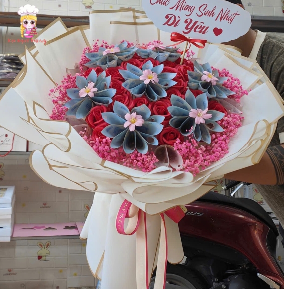 Bó hoa sáp tone hồng cao cấp tặng phái nữ