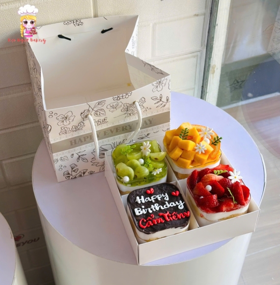 Bánh cup 4 ly mix vị theo yêu cầu tặng người yêu