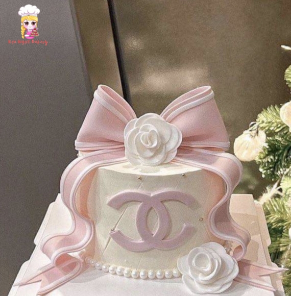 Bánh kem mẫu chanel Hồng 01