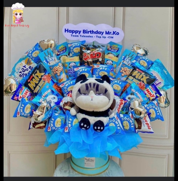 Giỏ quà bánh kẹo tặng bé trai