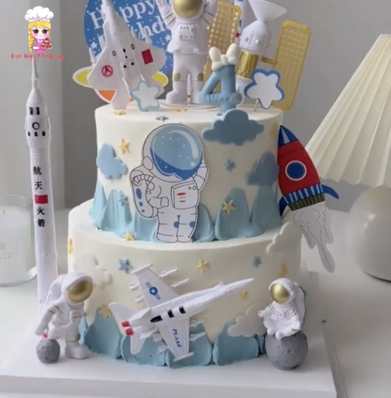 Bánh Kem 2 tầng mẫu phi hành gia