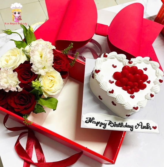 Sét bánh và hoa ở tân bình