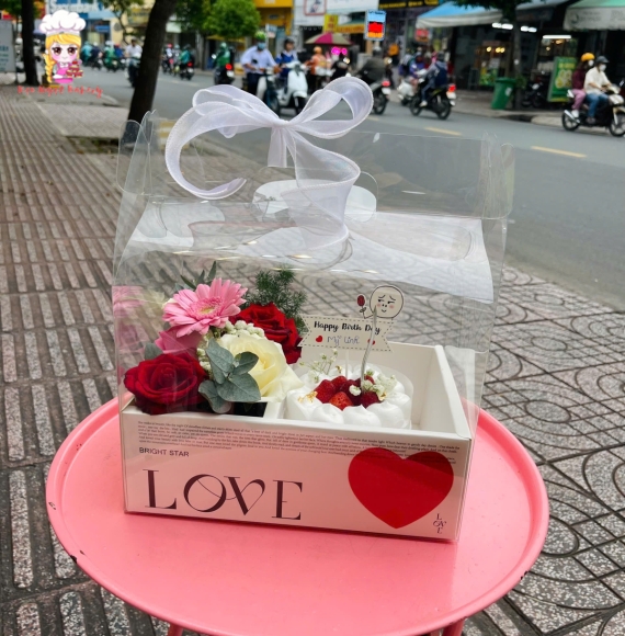 Sét bánh và hoa quận 4