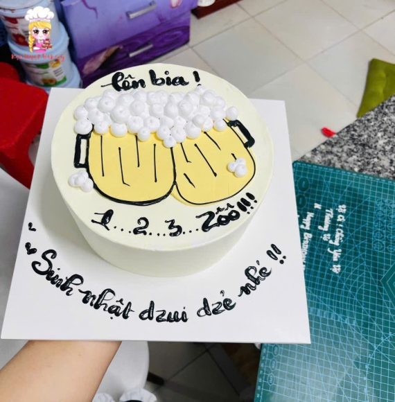 Bánh kem rút tiền ly bia