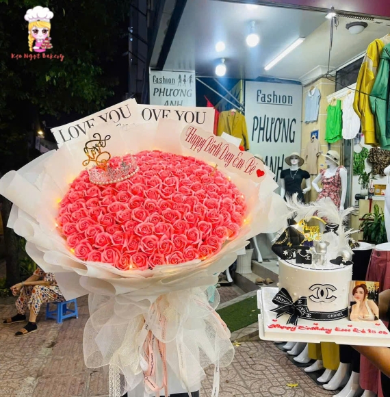 Bó hoa sáp khủng lồ tphcm