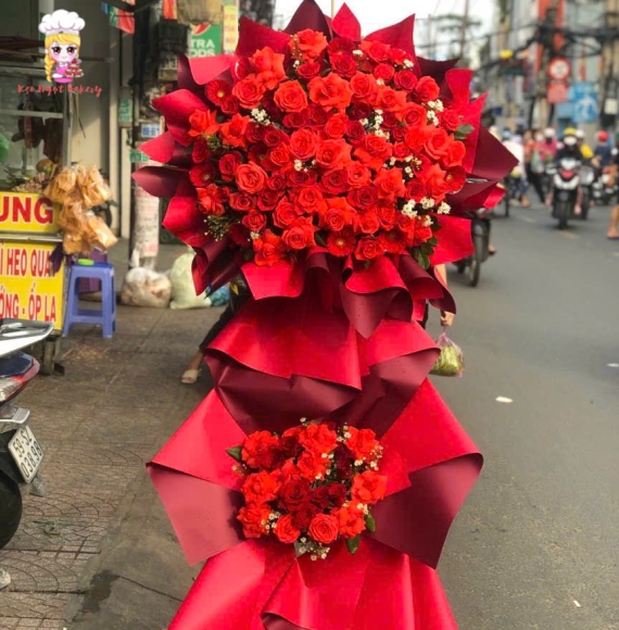 Kệ hoa chúc mừng khai trương tone đỏ
