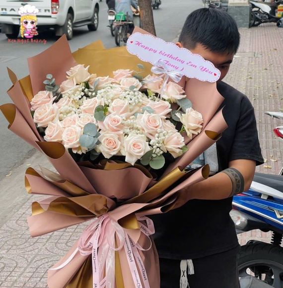 Bó hồng ở tặng em yêu