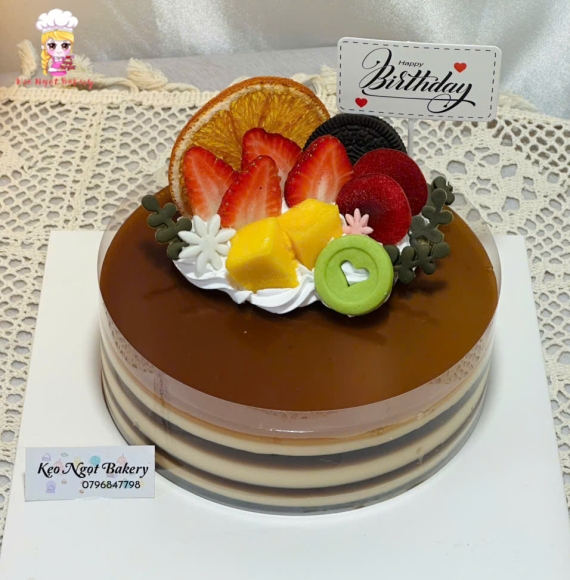 Bánh kem rau cau phủ đầy trái cây