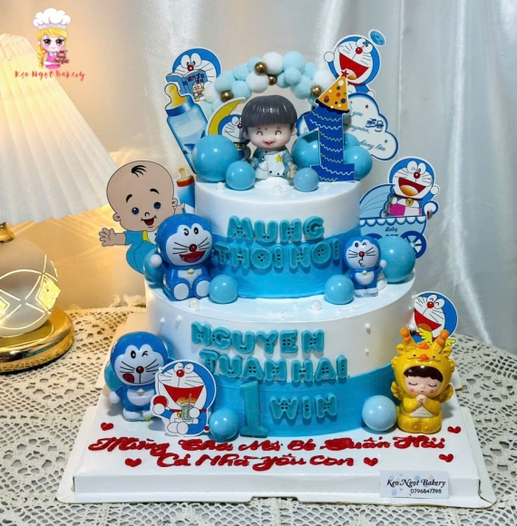 Bánh kem thôi nôi tạo hình dành cho bé trai