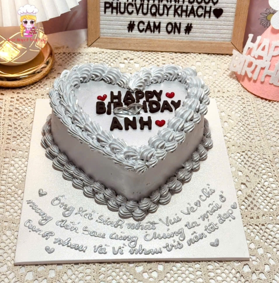 Bánh Kem Trái Tim Tone Xám