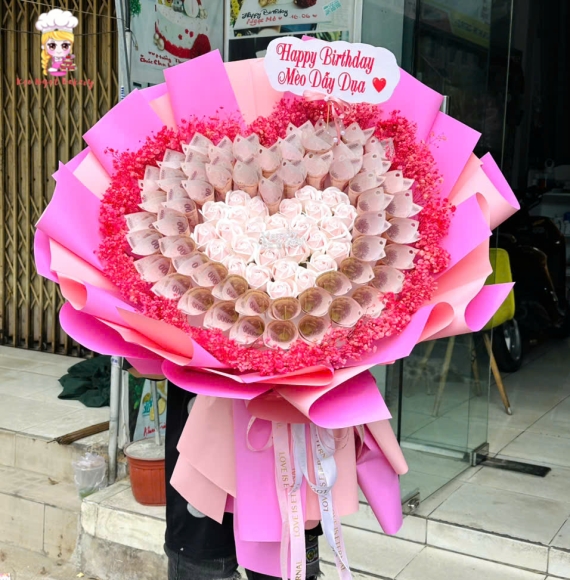 Bó hoa tiền kèm hoa sáp hot 2025