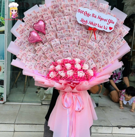 Bó hoa tiền kèm hoa sáp hot 2025 tặng bà ngoại