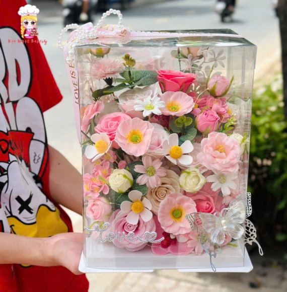 Hộp hoa sáp mica tone hồng