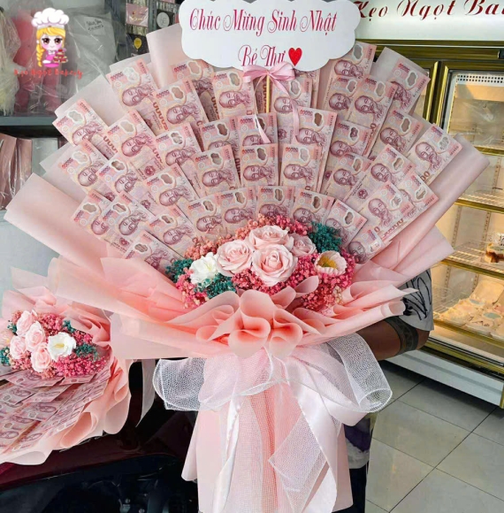 Bó hoa tiền kiểu đứng mệnh giá 50k