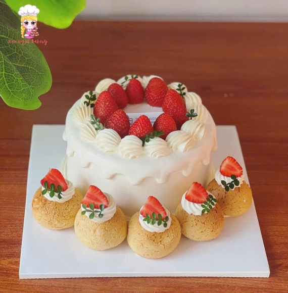 Bánh su kem tặng sinh nhật  em yêu