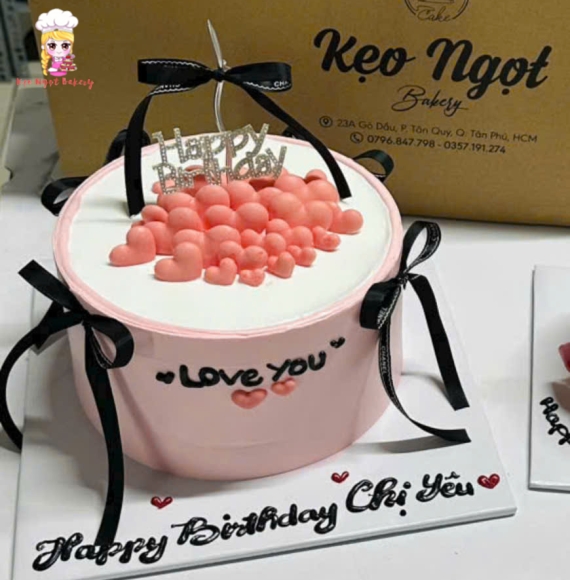 Bánh kem tone hồng dành cho chị yêu