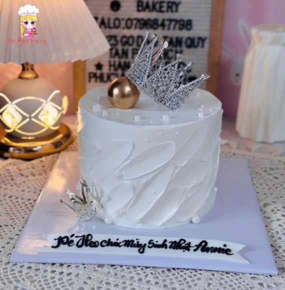 Bánh kem thổi kim tuyến hot 2025