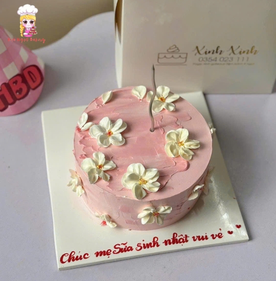 Bánh kem theo kiểu hàn quốc tone hồng