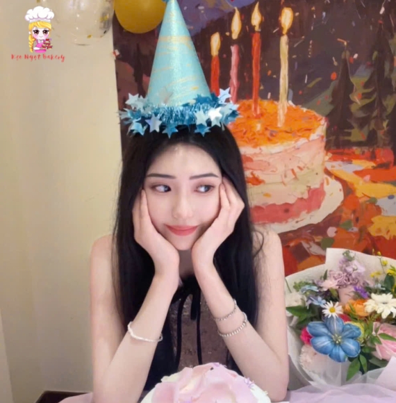 Nón sinh nhật hot 2025