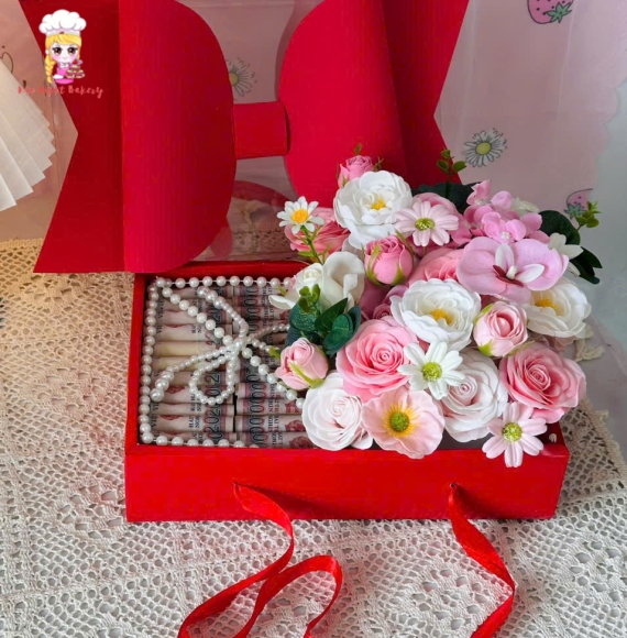 Hộp quà tặng hoa và tiền 