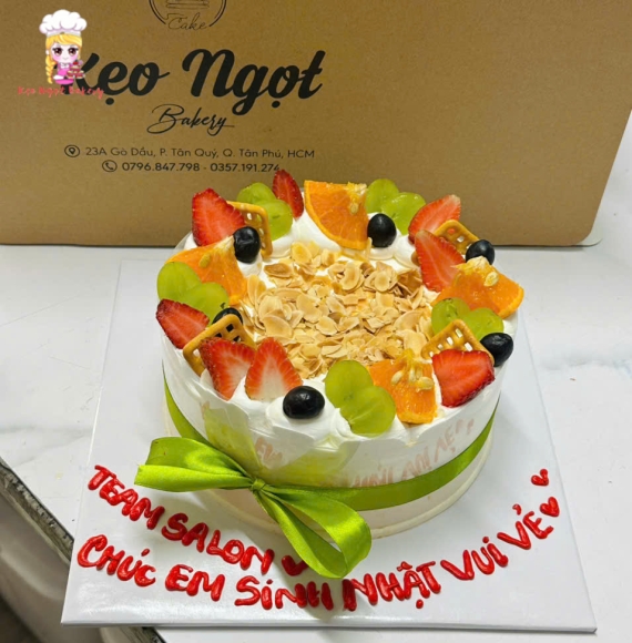 Bánh mousse vị trái cây( tùy chọn theo yêu cầu)