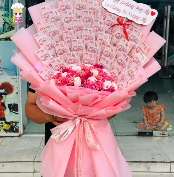 Hoa tiền siêu khổng lồ tờ 50k tại kẹo ngọt