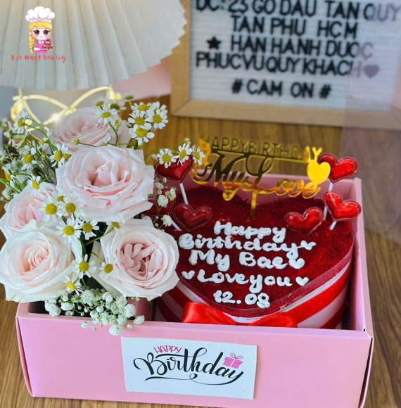 Bánh kem hoa tươi giỏ xách