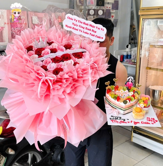 Combo hoa tiền và bánh