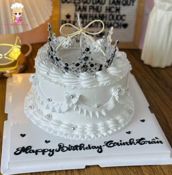 Mẫu bánh sinh nhật kim tuyến hot 2025