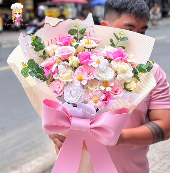Hoa sáp tone hồng kèm nơ lớn tặng ngày lễ 20/10