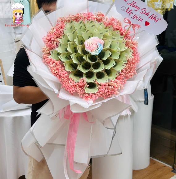 Hoa tiền kèm hoa baby nhỏ