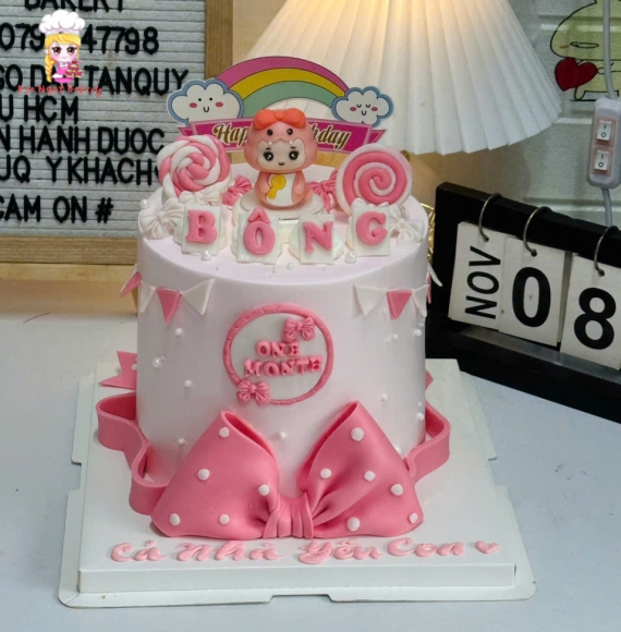 Bánh Kem dành cho bé gái tuổi rắn màu hồng