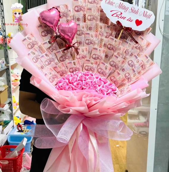 Hoa tiền kèm hoa baby nhỏ