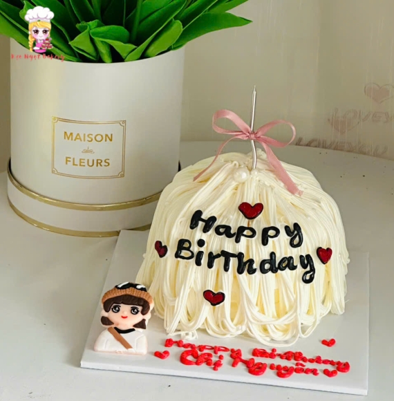 Bánh kem tone trắng tặng chị yêu