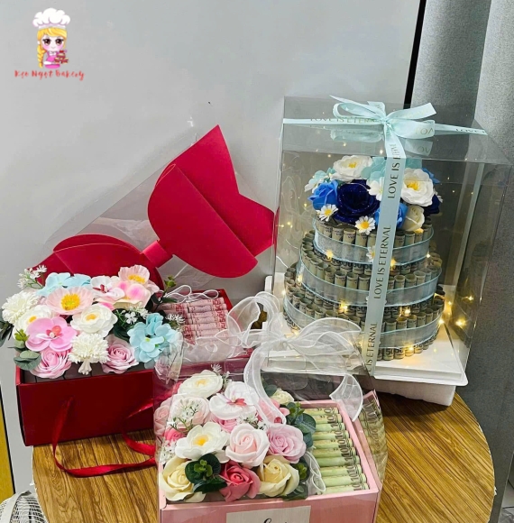 Hộp hoa tiền hot tại Kẹo Ngọt-Cửa hàng bán hoa tiền làm theo yêu cầu