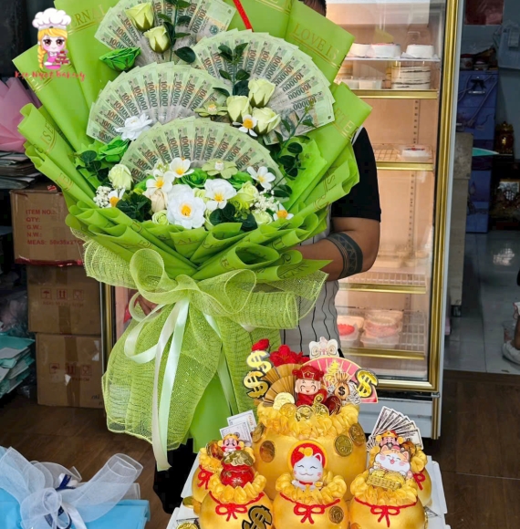 Combo hoa tiền kết hợp với bánh kem khai trương hot 2026