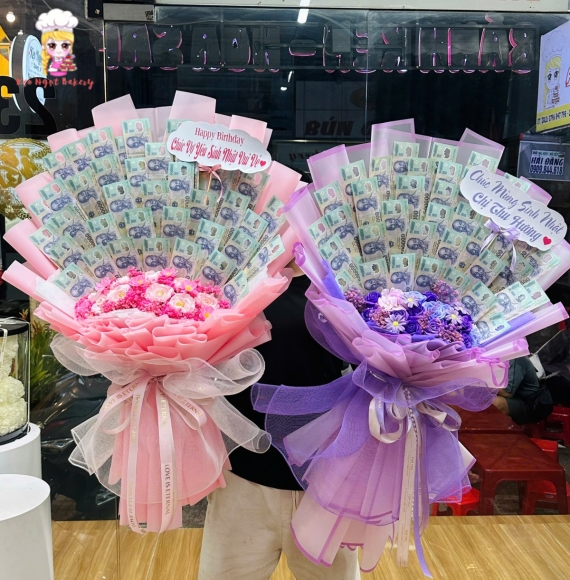 Bó hoa tiền tờ 20k cửa hàng bán hoa hot tân phú