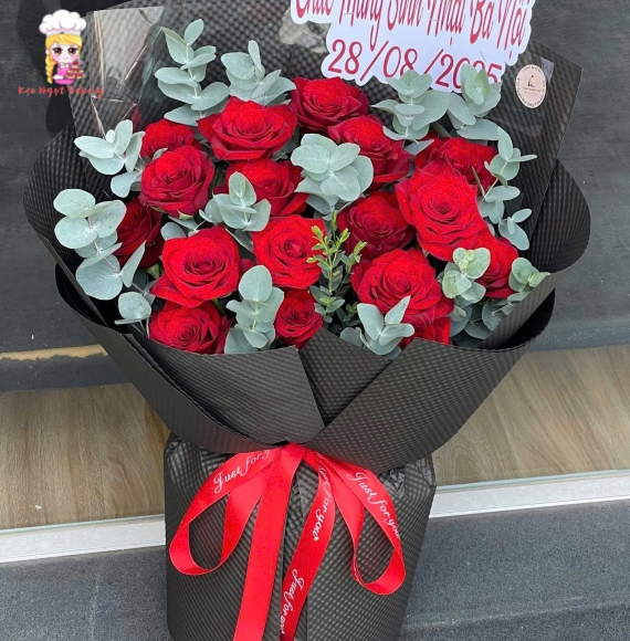 Bó hoa tone hồng đỏ chúc mừng sinh nhật tại quận 2