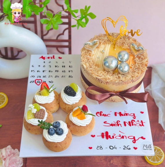 Mẫu bánh kem trứng muối tặng sinh  nhật bạn gái 